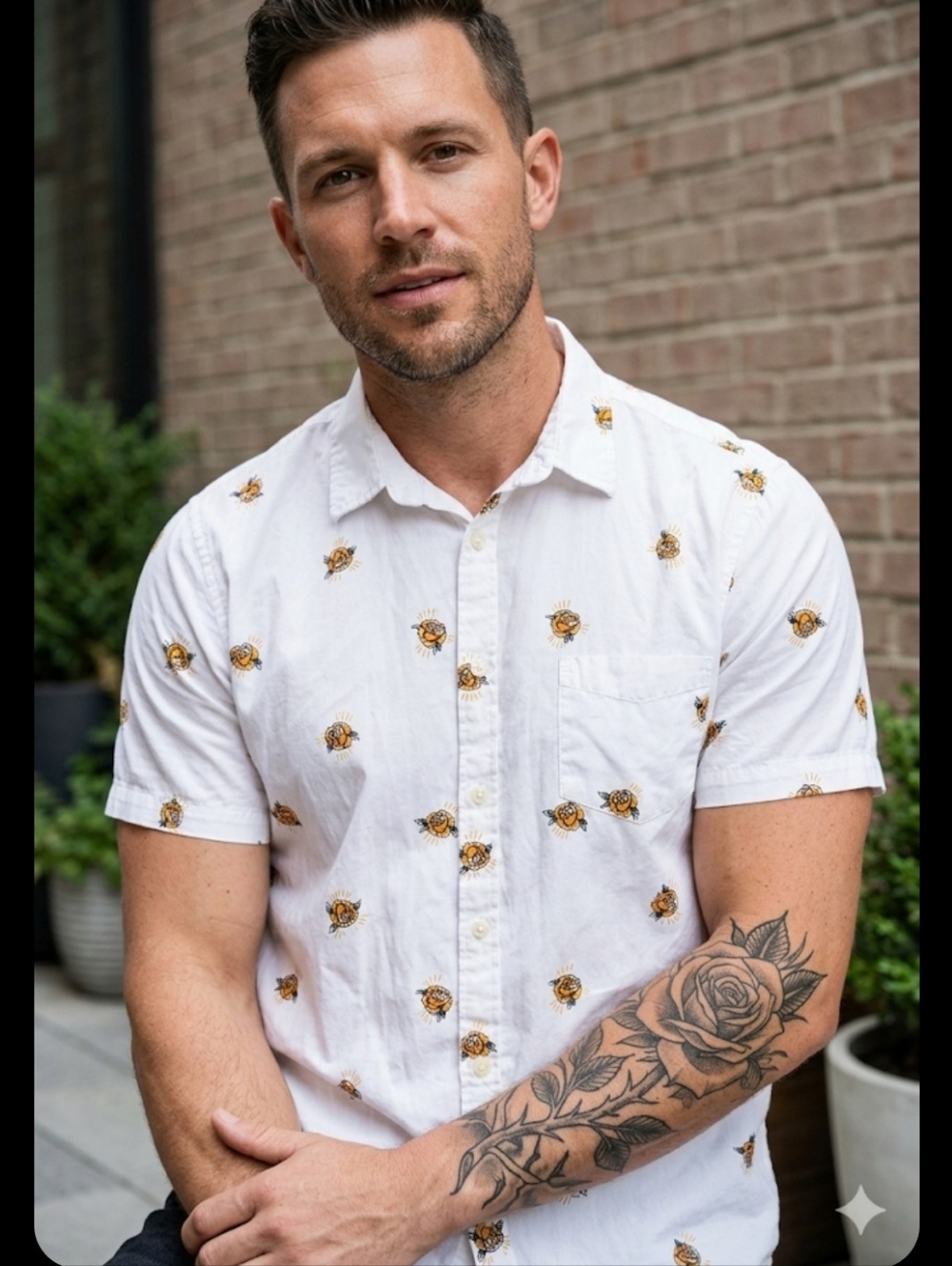 Vtg White Shirt With Roses Mens XXL Urban Pipeline